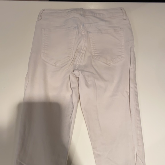 Forever 21 White High-Waist Skinny Jeans - Picture 3 of 3